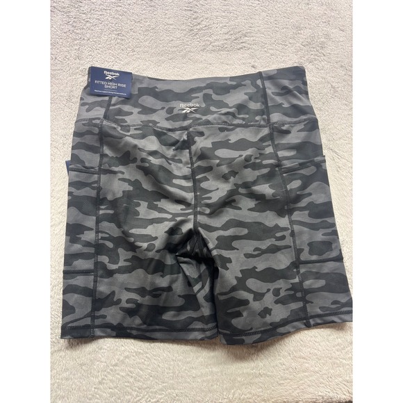 Reebok Womens Black Camo Cycling Fitted High Rise Shorts XL New with tags - Picture 4 of 5